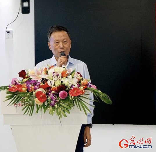 中国教育学会在沪定向培训科创教育老师