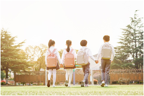 这个15所学校环伺的大城，为千万家庭解决了上学